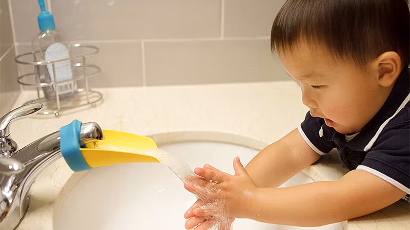 Chuyên gia khuyến cáo cách chăm sóc trẻ trong đại dịch Covid -19 - Hình 2 Chuyen gia khuyen cao cach cham soc tre trong dai dich Covid -19-Hinh-2