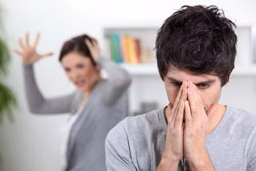 Cú lừa ngoạn mục của cô vợ khéo léo khiến anh chồng choáng váng Cu lua ngoan muc cua co vo kheo leo khien anh chong choang vang