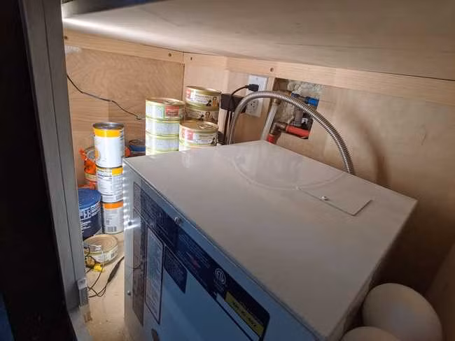 Ngôi nhà 25m2 tự thiết kế của vợ chồng trẻ tận dụng tối đa mọi không gian - Hình 11 Ngoi nha 25m2 tu thiet ke cua vo chong tre tan dung toi da moi khong gian-Hinh-11