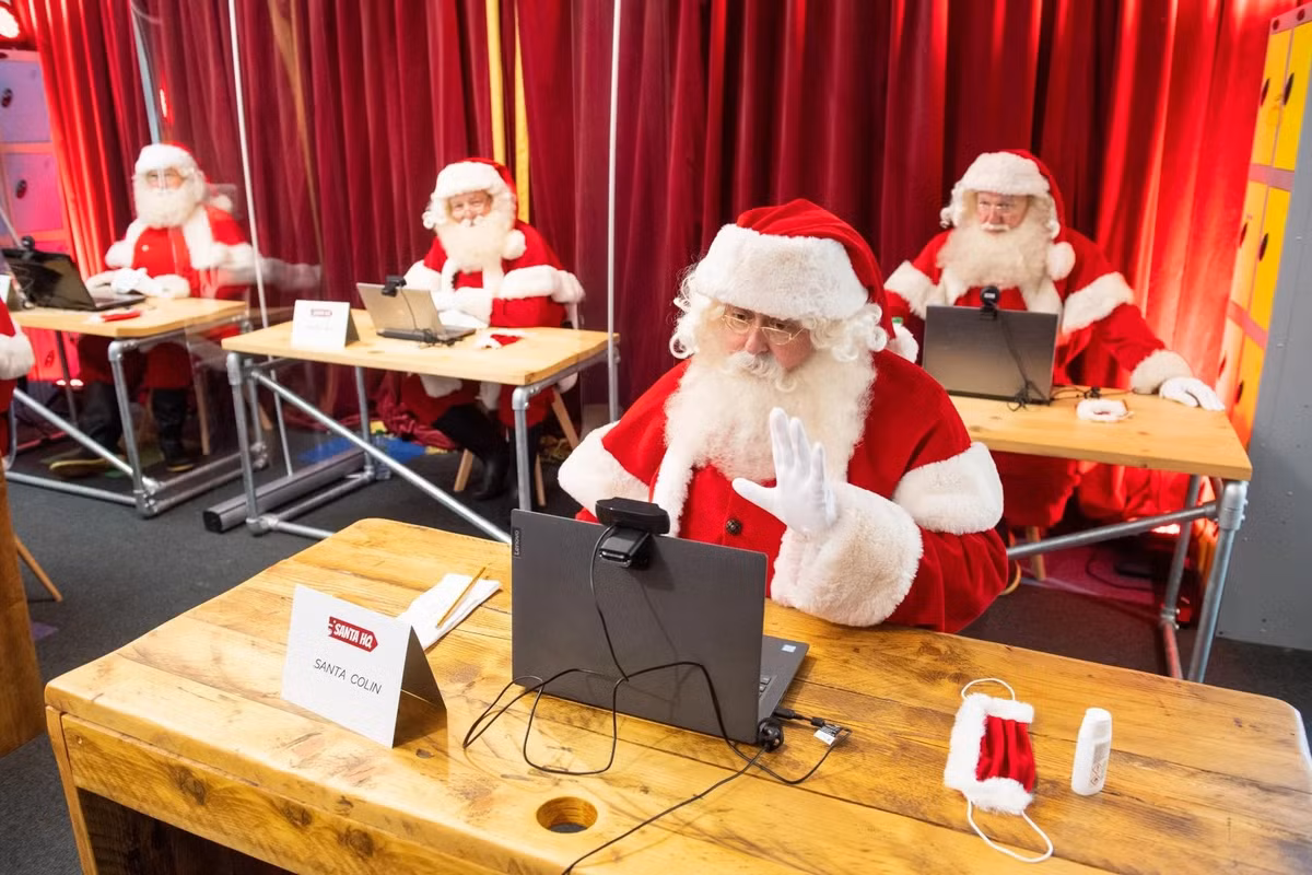 Trong một năm làm việc trực tuyến từ xa lên ngôi, nhiều ông già Noel biến không gian mạng thành nơi gặp mặt trẻ nhỏ. Với mức giá 20-100 USD phụ huynh bỏ ra, các em nhỏ sẽ gặp gỡ nhân vật chúng yêu mến qua màn hình nhỏ, nghe ông hỏi han, trò chuyện trong nhiều giờ đồng hồ. Do ảnh hưởng của đại dịch, hàng triệu trẻ em trên thế giới sẽ phải đón Giáng sinh qua màn hình.