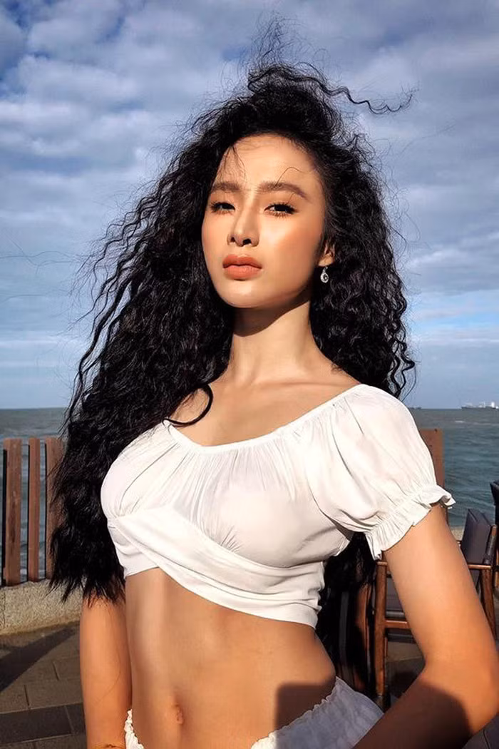 Cuộc sống giản dị của Angela Phương Trinh sau khi rời showbiz Cuoc song gian di cua Angela Phuong Trinh sau khi roi showbiz