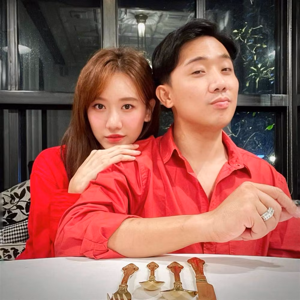 Dù không công khai phí nghỉ dưỡng, song qua nhiều hình ảnh vợ chồng Trấn Thành - Hari Won đăng tải, dân mạng khẳng định cặp đôi chắc chắn phải bỏ ra số tiền không nhỏ để có trải nghiệm tuyệt vời. 