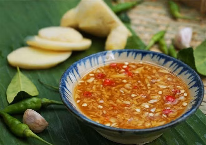 Mẹo pha nước mắm gừng chấm vịt luộc chuẩn vị, ngon tuyệt đỉnh ảnh 2