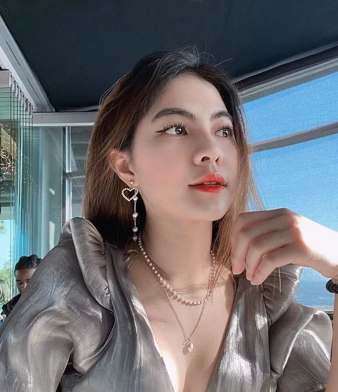 Gái xinh bị đồn mừng sinh nhật cùng Quang Hải ảnh 6 Gái xinh bị đồn mừng sinh nhật cùng Quang Hải ảnh 6