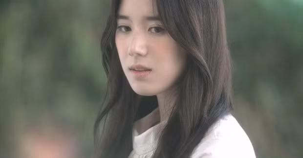 Man tra thu chong cu va co ban than cay khe chet lang trong le thanh hon