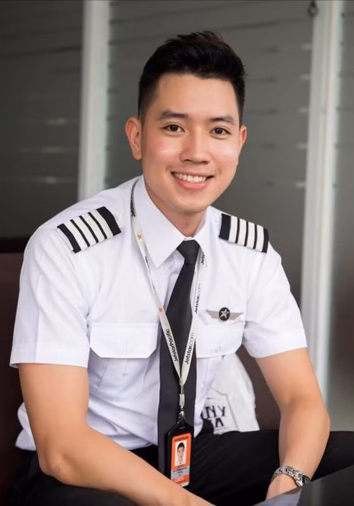 Khoe anh 'before-after', 'co truong tre nhat Viet Nam' gay sot