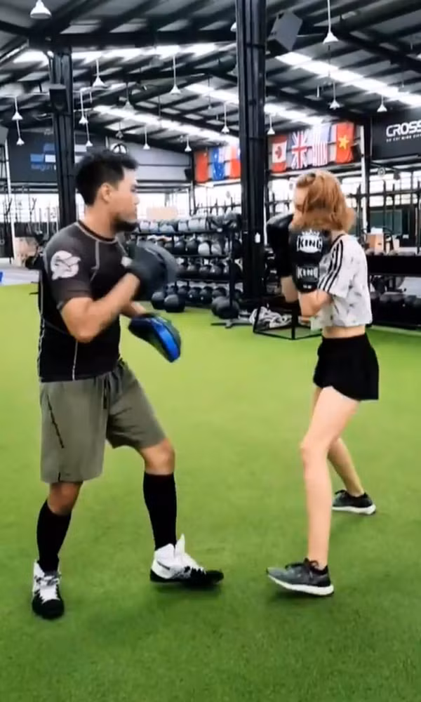 MLee lam the nao de co duong cong goi cam?-Hinh-7