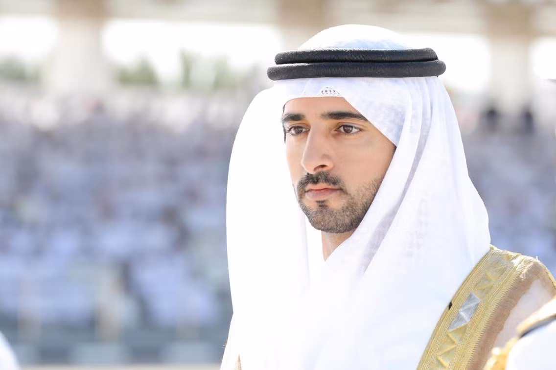 Thái tử Sheikh Hamdan đã kết hôn với Công chúa Sheikha Sheikha bint Saeed bin Thani Al Maktoum (sinh năm 1990), một người em họ xa của thái tử. Theo thông lệ của hoàng gia, hình ảnh của cô dâu hoàn toàn được giữ kín.