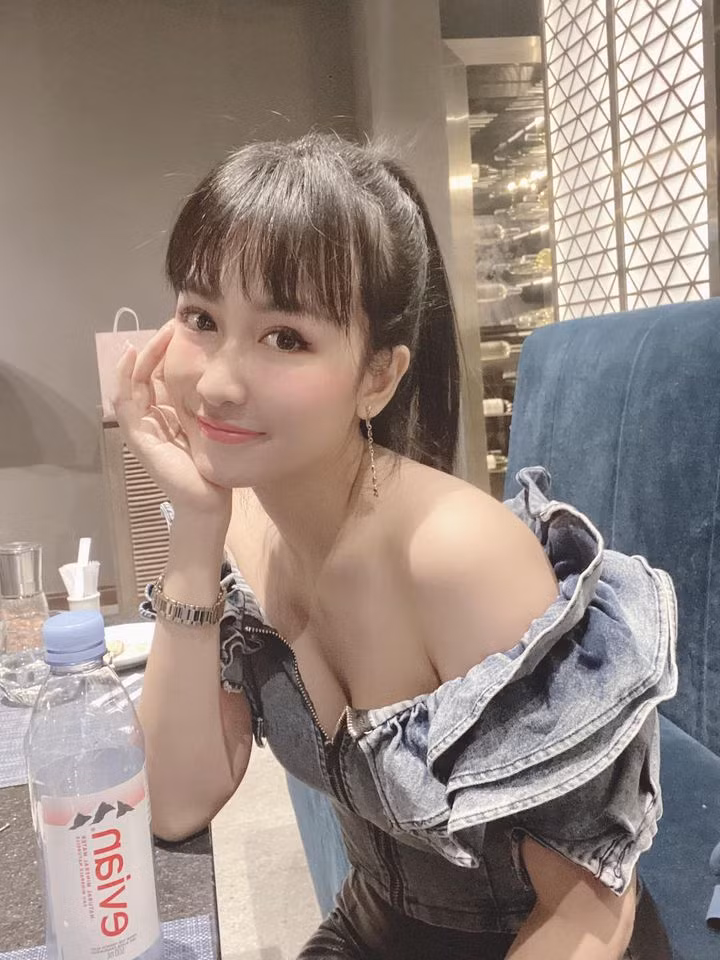 Nu DJ sexy nhat VN lo nhan sac kho nhan ra tren truyen hinh-Hinh-4