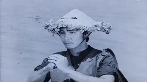  Lý Hùng - Phạm Công: Sau Chánh Tín, Lý Hùng cũng được coi là một biểu tượng của vai nam trên màn ảnh. Trong đó, vai diễn đã đưa Lý Hùng trở thành ngôi sao là Phạm Công trong phim Phạm Công - Cúc Hoa. Bộ phim chiếm được tình cảm của đông đảo khán giả trong suốt những thập niên 90 thế kỷ trước.