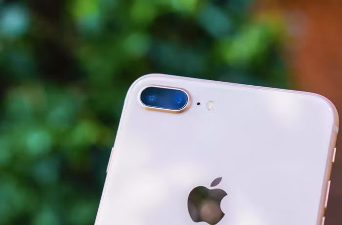 Giá bán 'iPhone quốc dân' giảm về mức chạm đáy ở Việt Nam Gia ban 'iPhone quoc dan' giam ve muc cham day o Viet Nam