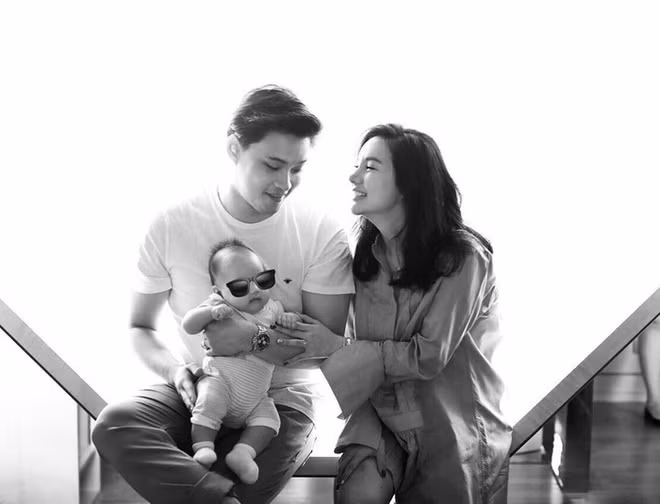 Điều đáng buồn là cuộc hôn nhân của Kim Lim và chồng cũ Kho Bin Rai (30 tuổi) cũng kết thúc sau 3 năm. Nhưng không chia tay ồn ào như cha mẹ, hôn nhân của Kim và Kho Bin Rai kết thúc trong hòa bình khi cả hai thừa nhận họ không thể bước tiếp vì những khác biệt. Kyden, con trai chung 3 tuổi của hai người, hiện sống cùng mẹ.