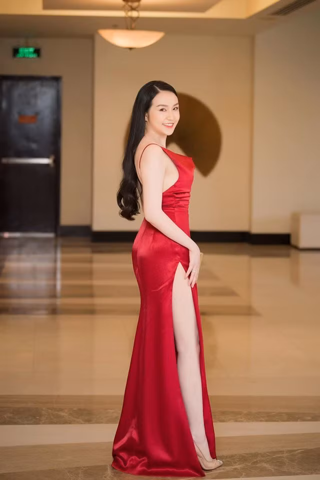 Vo Tuan Hung: 'Gai 3 con' van sexy nghet tho-Hinh-5