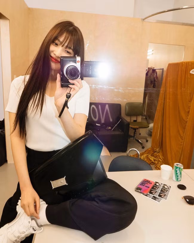 Học hỏi ngay 13 cách phối đồ cực đơn giản của các sao Hàn - Hình 13 Hoc hoi ngay 13 cach phoi do cuc don gian cua cac sao Han-Hinh-13
