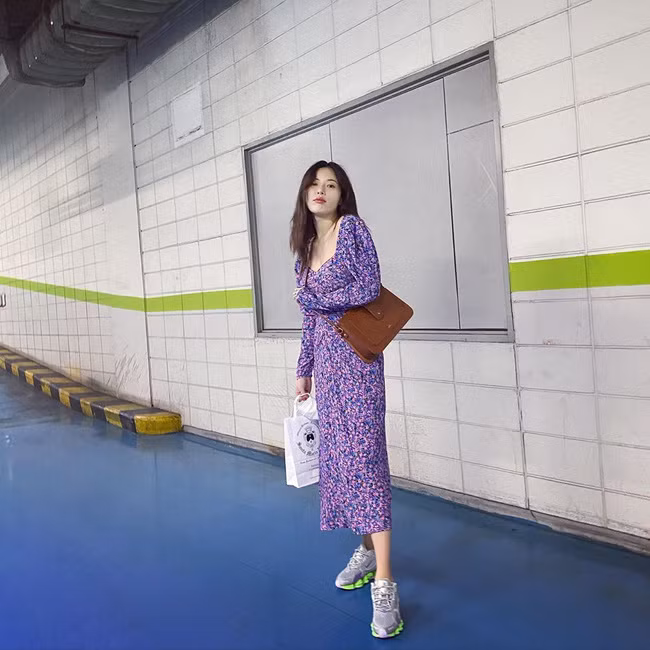 Học hỏi ngay 13 cách phối đồ cực đơn giản của các sao Hàn - Hình 11 Hoc hoi ngay 13 cach phoi do cuc don gian cua cac sao Han-Hinh-11