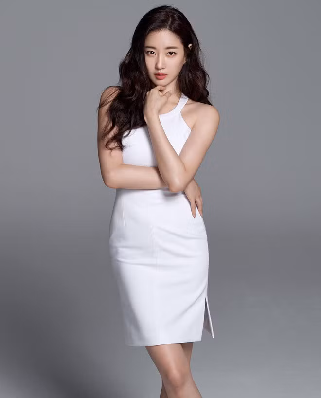 Hoa hau goi cam hang dau Han Quoc tuoi 42 van doc than quyen ru-Hinh-6