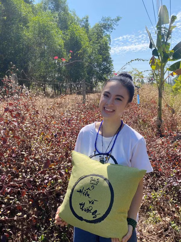 Điểm danh 3 mỹ nhân ăn chay xinh đẹp nhất làng giải trí Việt - Hình 3 Diem danh 3 my nhan an chay xinh dep nhat lang giai tri Viet-Hinh-3