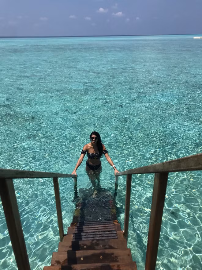 Co di trang mat giua dich, doi moi cuoi mac ket o Maldives-Hinh-3