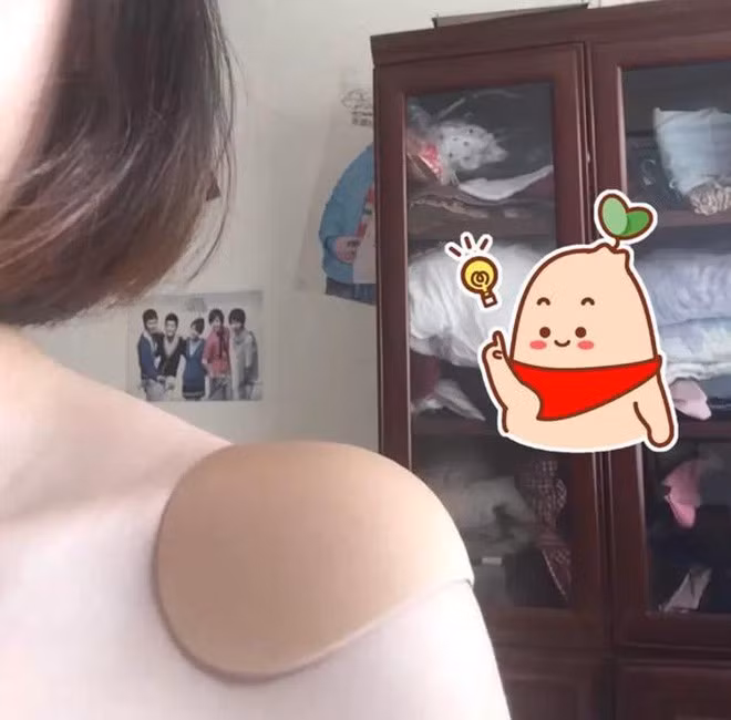 Học ngay Cúc Tịnh Y cách có bờ vai đẹp như Jennie - Hình 4 Hoc ngay Cuc Tinh Y cach co bo vai dep nhu Jennie-Hinh-4