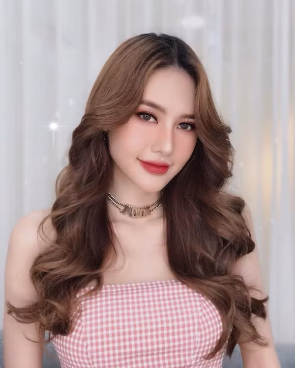 Linh Chi ngày càng xinh đẹp quyến rũ không kém Ngọc Trinh - Hình 6 Linh Chi ngay cang xinh dep quyen ru khong kem Ngoc Trinh-Hinh-6