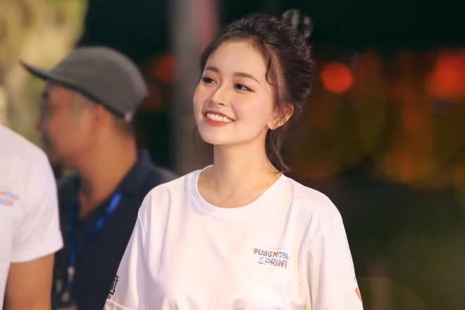 3 nu MC noi tieng trong lang game-Hinh-5