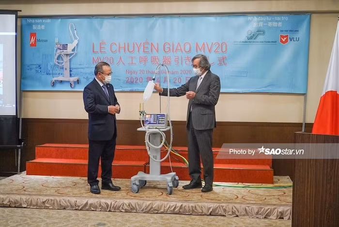 Máy thở MV20 - một phát minh cứu người giữa đại dịch COVID-19 May tho MV20 - mot phat minh cuu nguoi giua dai dich COVID-19