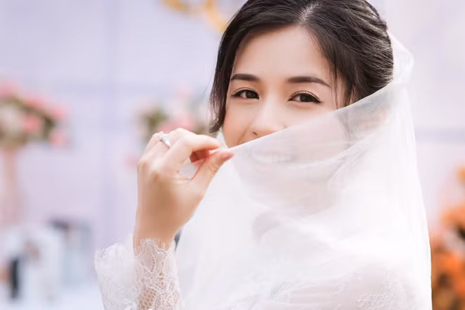 Hot girl dan toc Tay dien ao cuoi xinh lung linh-Hinh-4