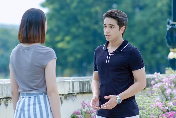 Toi khoc nghen khi nhin to phan quyet ly hon tren tay