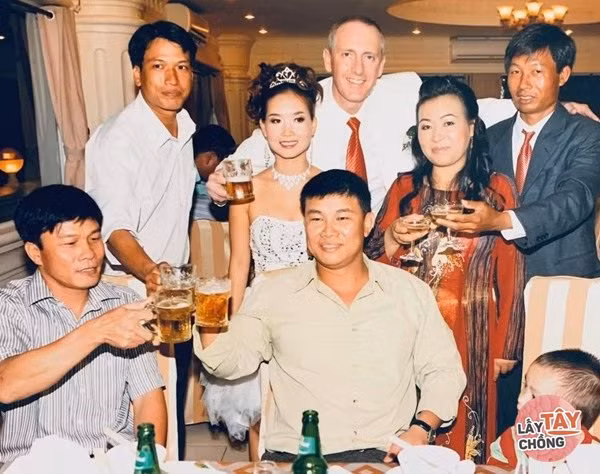 Gap ky su My khi dang bung be, 4 nam sau co chong Tay-Hinh-8