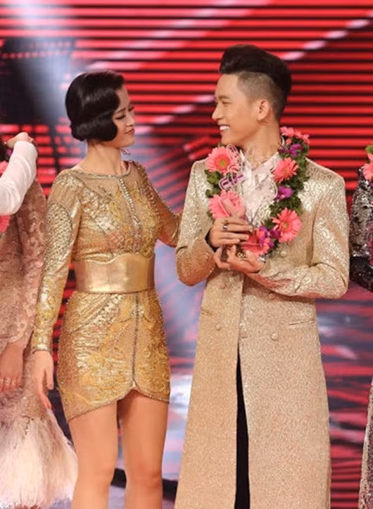 He lo ve chang ca si dien trai sanh doi ben DJ Mie-Hinh-4