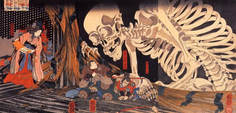 Trong văn hóa dân gian Nhật Bản, Gashadokuro là bộ xương khổng lồ có chiều cao hơn một người bình thường 15 lần. Nếu một Gashadokuro nhìn thấy con người, nó sẽ lao vào và cố gắng cắn đứt đầu nạn nhân bằng hàm răng của mình. Con ma kinh khủng này có nguồn gốc từ bộ xương của những người chết đói.