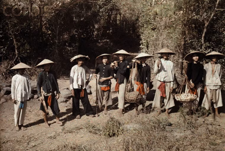 Những người cửu vạn An Nam.