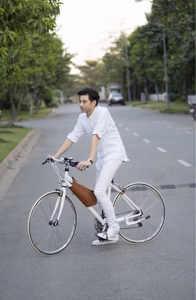 Giống như nhiều người trẻ tuổi khác, Nhật Minh cũng có sở thích du lịch và khám phá.