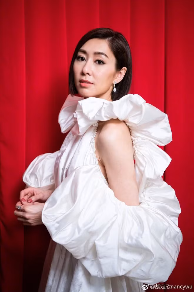 My nhan TVB lam shipper vi that nghiep?-Hinh-2