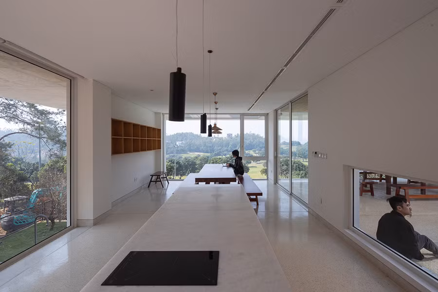 Choáng ngợp với biệt thự gần 500m2 có ao cá giữa nhà ở Tam Đảo ảnh 11