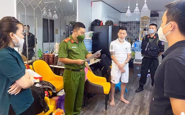Lat tay soi bac online xuyen quoc gia: Vo tan mong ao-Hinh-2