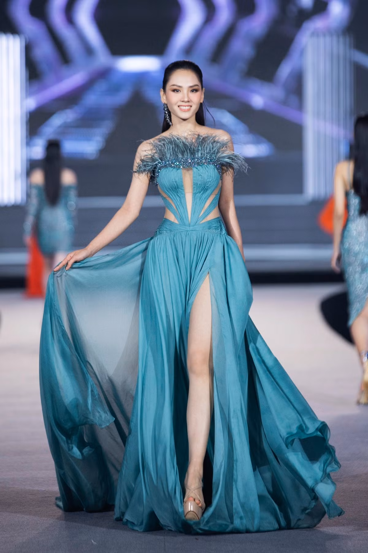 Hình ảnh của Mai Phương trong cuộc thi năm nay. Chia sẻ với truyền thông, người đẹp Đồng Nai nói đã đắn đo, suy nghĩ kỹ mới đăng ký thi. Cô cho rằng nên mạnh dạn thử sức nếu bản thân muốn chinh phục điều lớn lao.