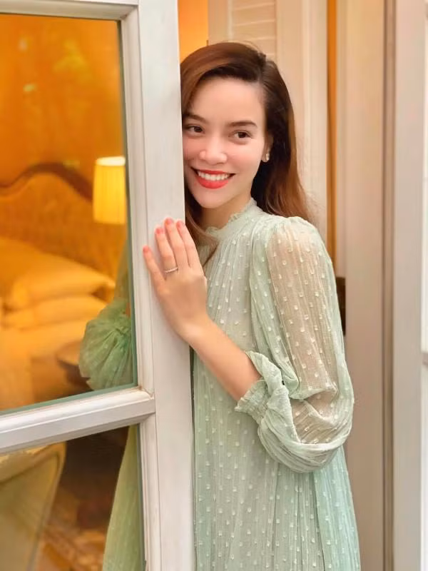 Ho Ngoc Ha bi 
