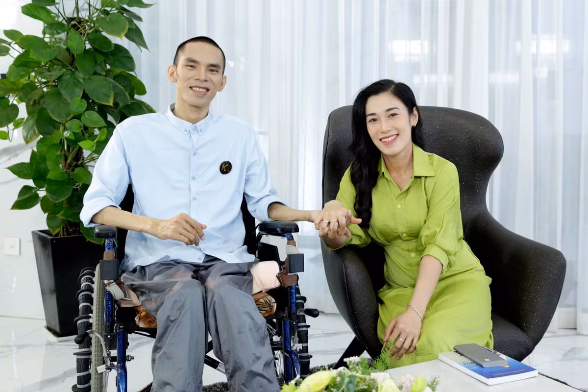 Co gai mien Tay xinh dep yeu va cuoi chang trai nam mot cho-Hinh-7