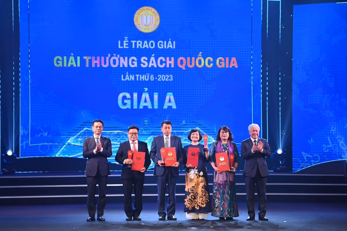 Tac gia Nguyen Thuy Anh: Xuat phat tu noi lo con mat goc tieng Viet-Hinh-3