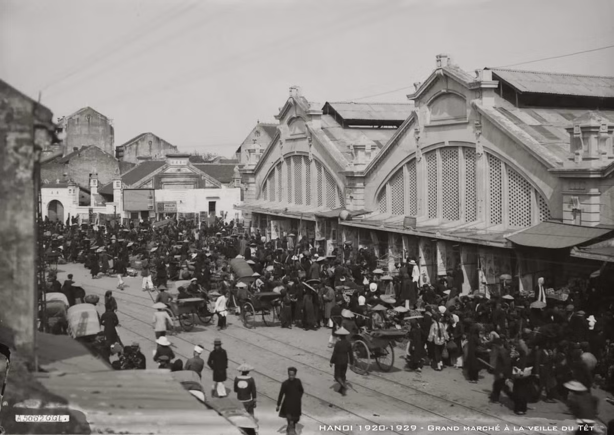 Chợ Đồng Xuân ngày 30 Tết, thập niên 1920.