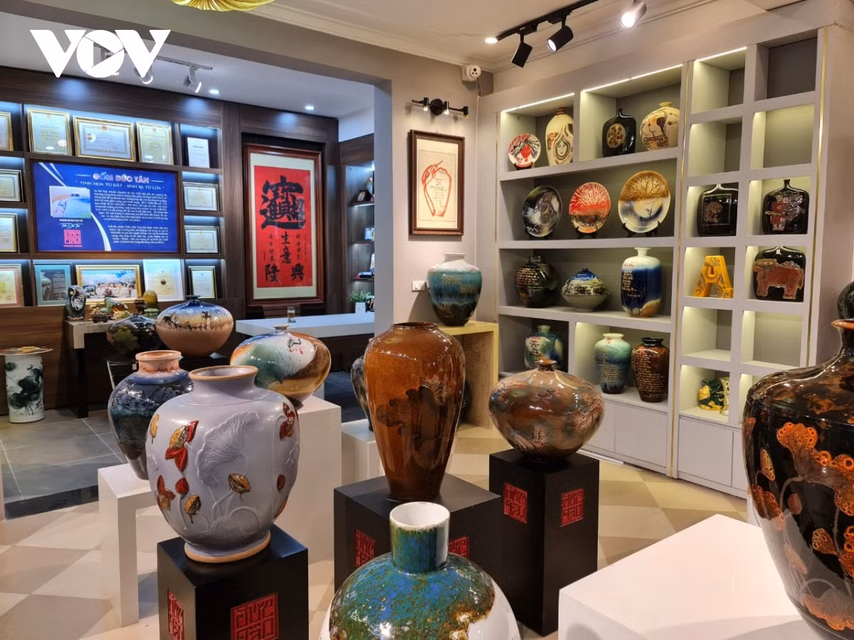 Nghệ nhân luôn đau đáu lưu giữ tinh hoa làng gốm cổ Nghe nhan luon dau dau luu giu tinh hoa lang gom co