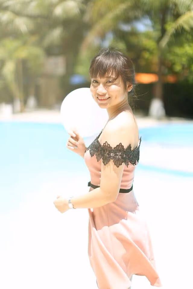 Nụ cười trẻ thơ của Ngọc Quỳnh luôn tạo nên ấn tượng đẹp với các fan SLNA.