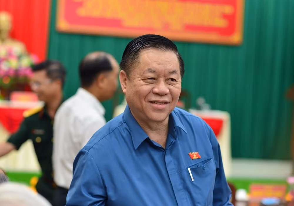 Ong Nguyen Trong Nghia duoc 100% cu tri tin nhiem ung cu DBQH