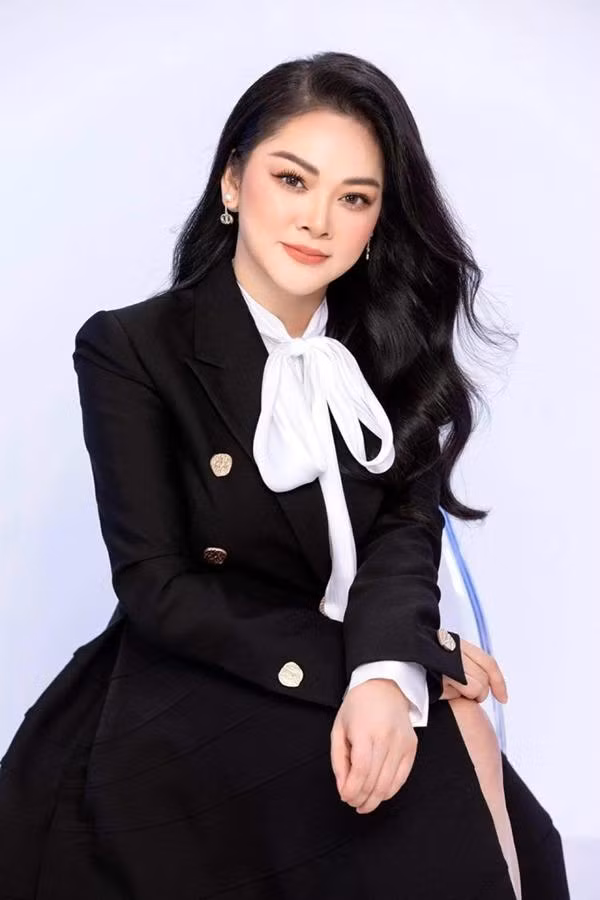 Nu nghe si tai sac dong bolero doi thuc ra sao o tuoi U60?-Hinh-6