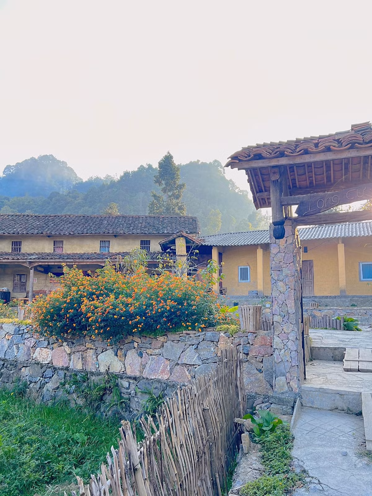Den Ha Giang, day la ly do du khach uoc di som hon-Hinh-3
