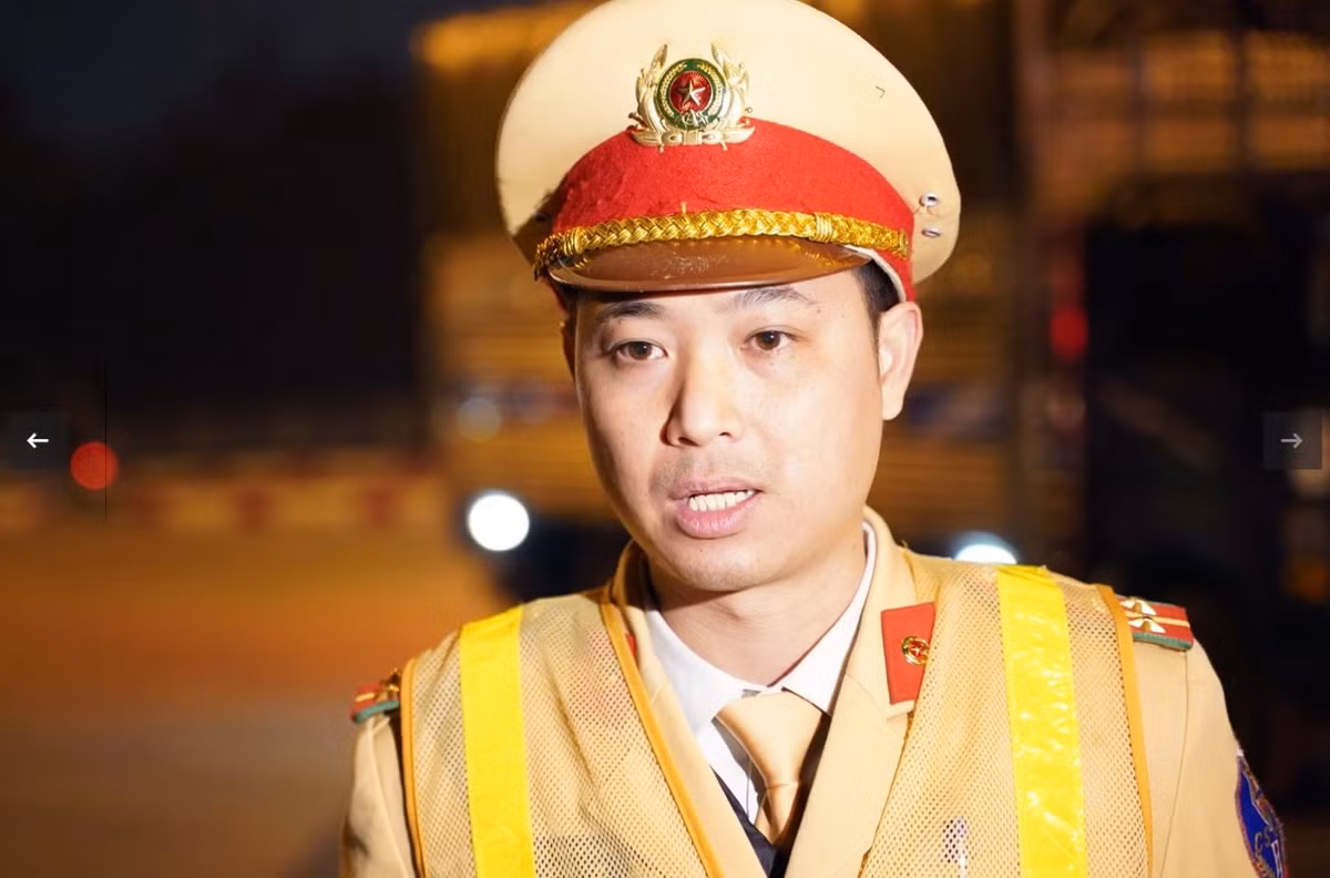Đại úy Đỗ Trung Hiếu, Tổ trưởng tổ công tác cho biết, qua các đợt cao điểm xử lý vi phạm về trật tự an toàn giao thông, nhất là xử lý vi phạm nồng độ cồn, đơn vị nhận thấy tình trạng tài xế điều khiển xe sử dụng rượu bia đã giảm rõ rệt. Quá trình công tác, lực lượng chức năng không chỉ xử lý mà còn tuyên truyền cho người dân biết việc đã lái xe thì không uống rượu bia. Thực hiện cao điểm, từ nay đến cuối năm, Đội CSGT - trật tự, Công an quận Hà Đông tiếp tục bố trí lực lượng làm việc 24/24h.