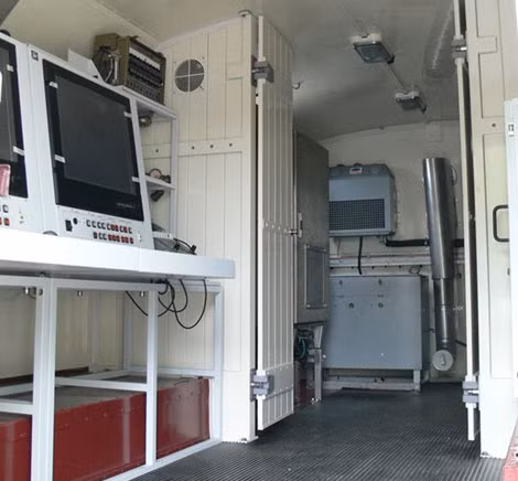 Bên trong radar sau khi nâng cấp.