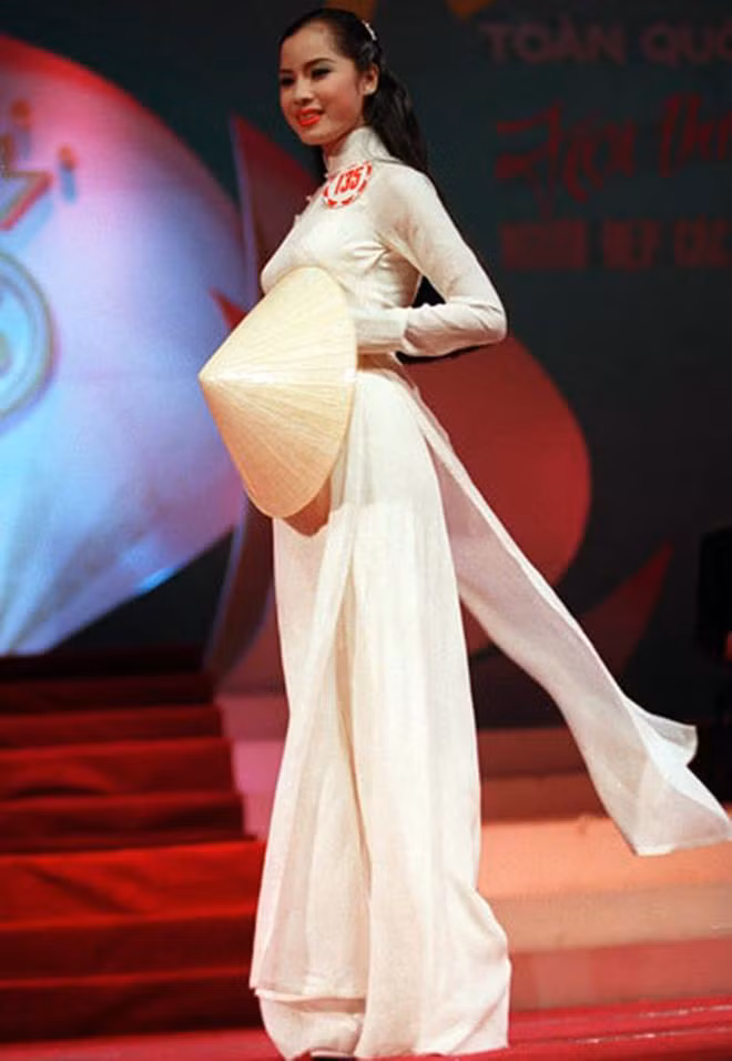 A hau dong con nhat Viet Nam, tu bo hao quang showbiz gio ra sao?