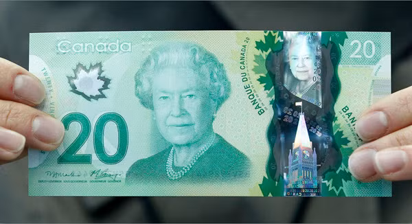 Đồng polymer Canada có ưu điểm là chống nạn in tiền giả rất hiệu quả.